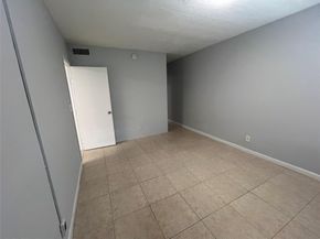 751 Pine Dr 101, Pompano Beach FL 33060