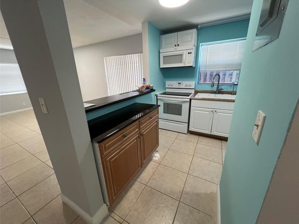 751 Pine Dr 101, Pompano Beach FL 33060