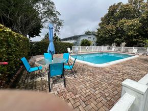 751 Pine Dr 101, Pompano Beach FL 33060