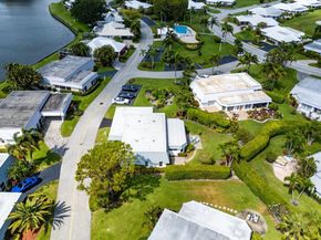 401 French Royale Circle, Atlantis FL 33462
