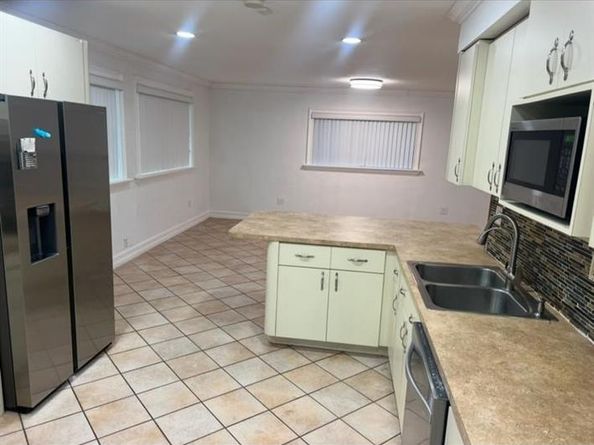 14500 NE 2, Miami FL 33161