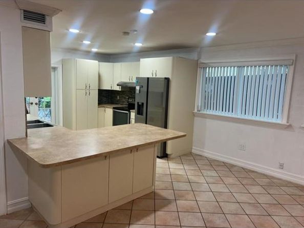 14500 NE 2, Miami FL 33161