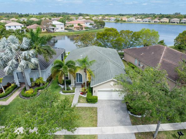 4435 E Whitewater Ave, Weston FL 33332
