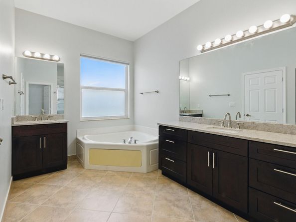 4435 E Whitewater Ave, Weston FL 33332