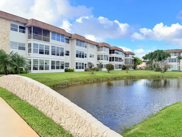 4706 NW 36th St 412S, Lauderdale Lakes FL 33319