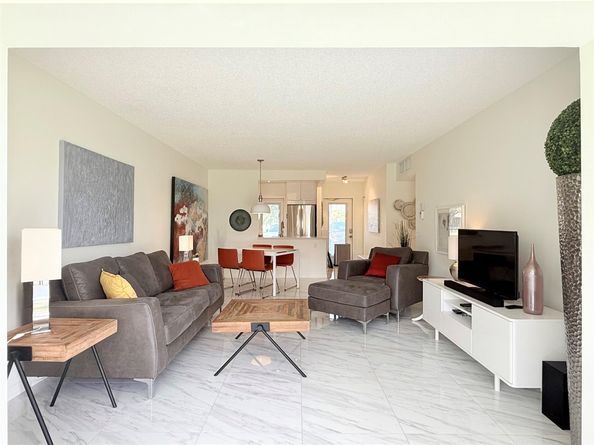 4706 NW 36th St 412S, Lauderdale Lakes FL 33319