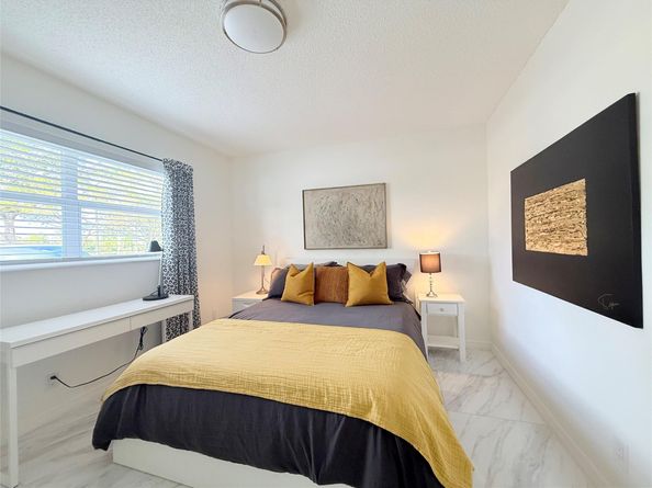 4706 NW 36th St 412S, Lauderdale Lakes FL 33319