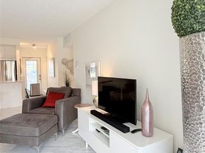 4706 NW 36th St 412S, Lauderdale Lakes FL 33319