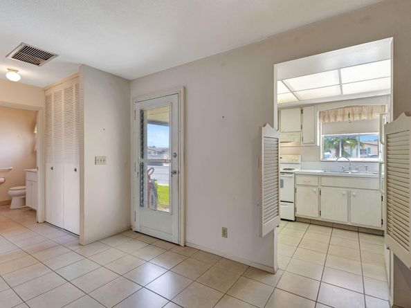 2966 Ashley Drive E I, West Palm Beach FL 33415