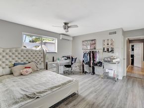 4709 Washington St, Hollywood FL 33021