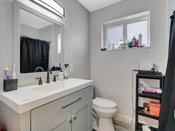 4709 Washington St, Hollywood FL 33021