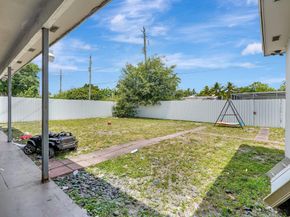 4709 Washington St, Hollywood FL 33021
