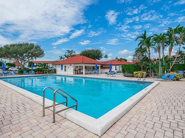 7020 Half Moon Circle 210, Hypoluxo FL 33462