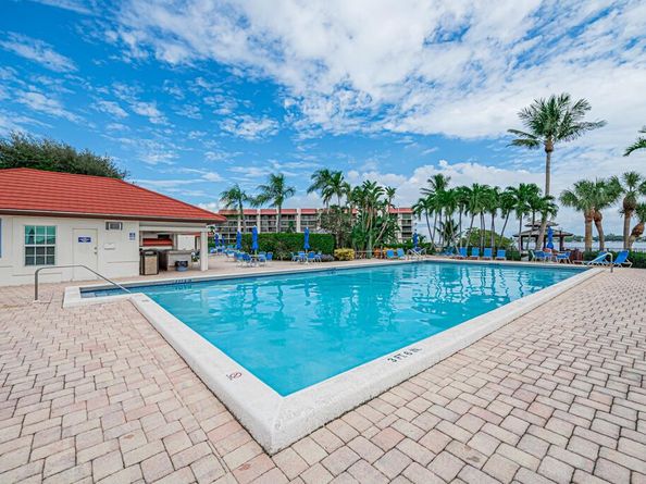 7020 Half Moon Circle 210, Hypoluxo FL 33462