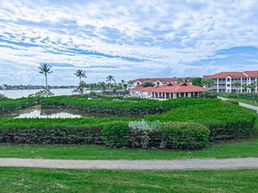 7020 Half Moon Circle 210, Hypoluxo FL 33462