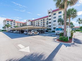 7020 Half Moon Circle 210, Hypoluxo FL 33462