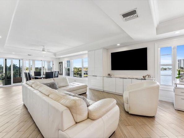 400 Seasage Drive 402, Delray Beach FL 33483