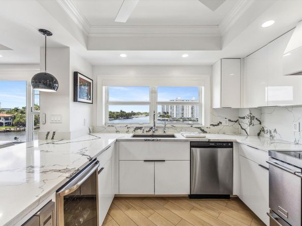 400 Seasage Drive 402, Delray Beach FL 33483