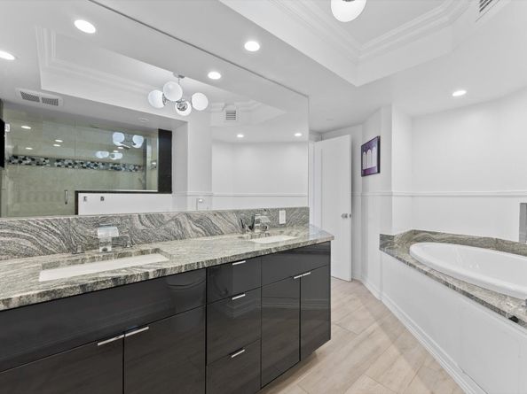 400 Seasage Drive 402, Delray Beach FL 33483