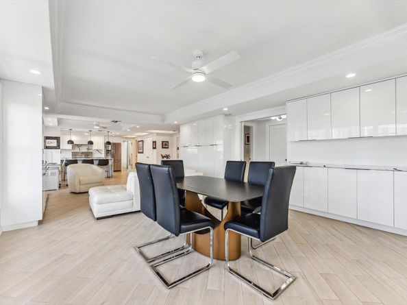 400 Seasage Drive 402, Delray Beach FL 33483