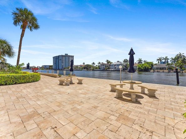 400 Seasage Drive 402, Delray Beach FL 33483