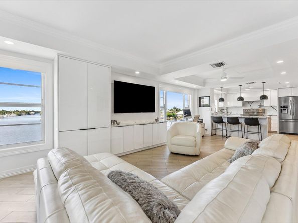 400 Seasage Drive 402, Delray Beach FL 33483