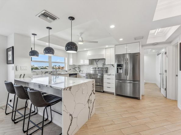 400 Seasage Drive 402, Delray Beach FL 33483