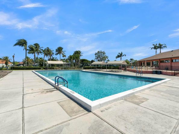 4389 Willow Pond Circle, West Palm Beach FL 33417
