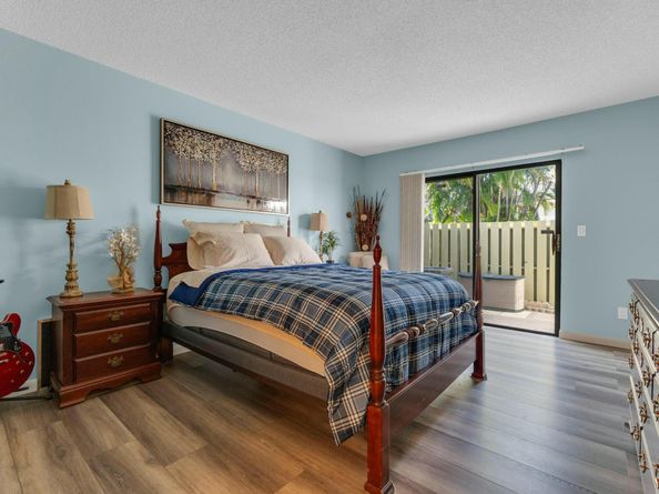 4389 Willow Pond Circle, West Palm Beach FL 33417