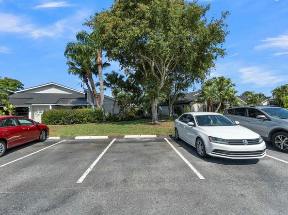 4389 Willow Pond Circle, West Palm Beach FL 33417