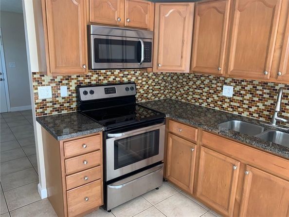 206 SW 1st St J4, Pompano Beach FL 33060