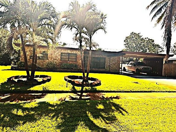 451 SW 38th Ter, Fort Lauderdale FL 33312
