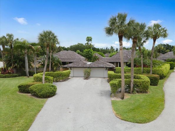 11876 Pebblewood Drive, Wellington FL 33414