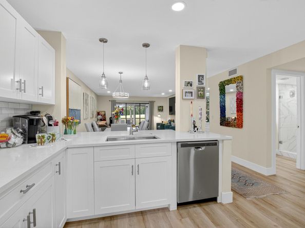 17 Southport Lane E, Boynton Beach FL 33436