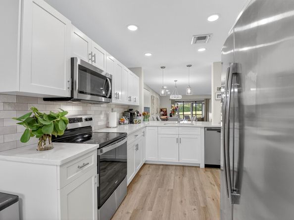 17 Southport Lane E, Boynton Beach FL 33436