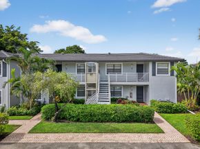 17 Southport Lane E, Boynton Beach FL 33436