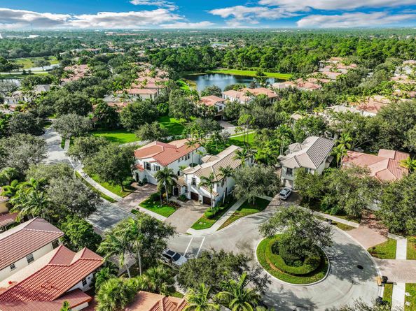 849 Madison Court, Palm Beach Gardens FL 33410