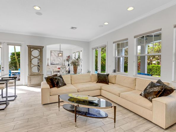 849 Madison Court, Palm Beach Gardens FL 33410