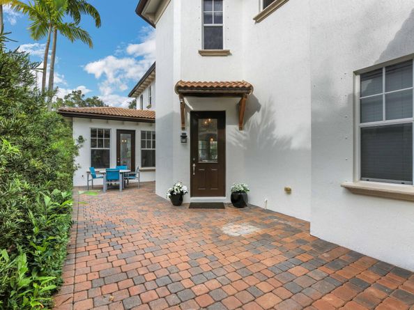 849 Madison Court, Palm Beach Gardens FL 33410
