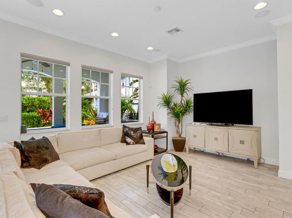 849 Madison Court, Palm Beach Gardens FL 33410