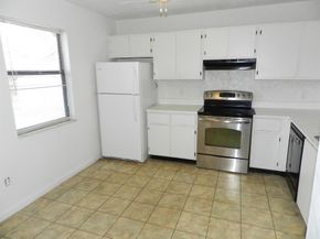 1110 Lakeview Dr East, Royal Palm Beach FL 33411