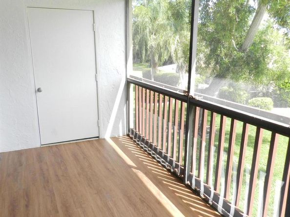 1110 Lakeview Dr East, Royal Palm Beach FL 33411