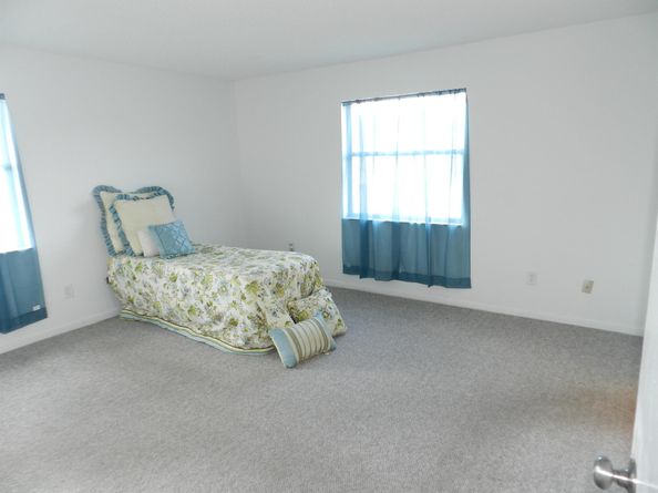 1110 Lakeview Dr East, Royal Palm Beach FL 33411