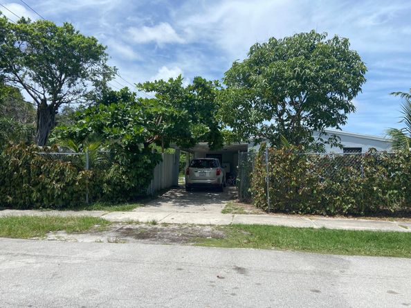 520 SW 15th Terrace, Delray Beach FL 33444