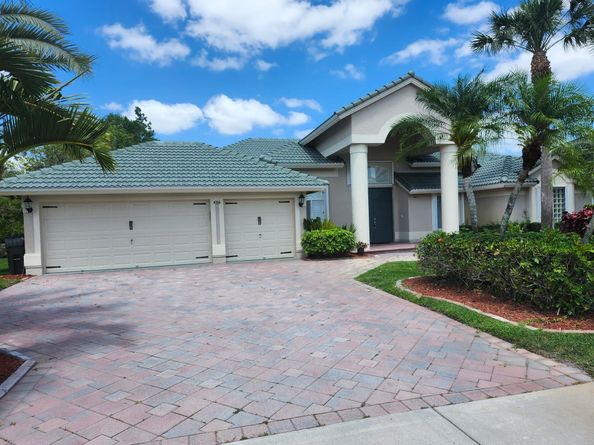 486 Cypress Green Cir, Wellington FL 33414