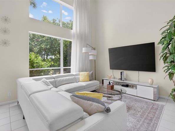 23278 Torre Cir, Boca Raton FL 33433