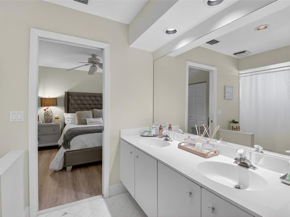 23278 Torre Cir, Boca Raton FL 33433