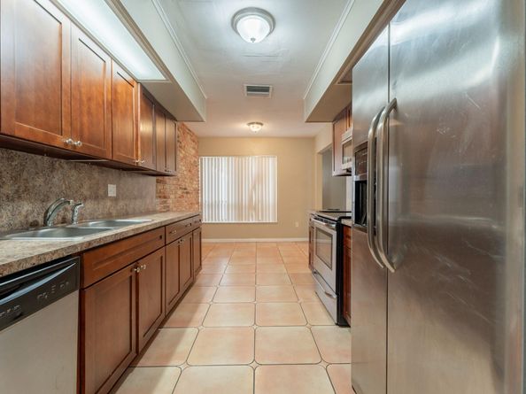 2700 N 34th Ave 1, Hollywood FL 33021