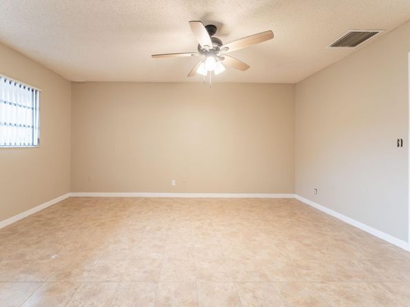 2700 N 34th Ave 1, Hollywood FL 33021