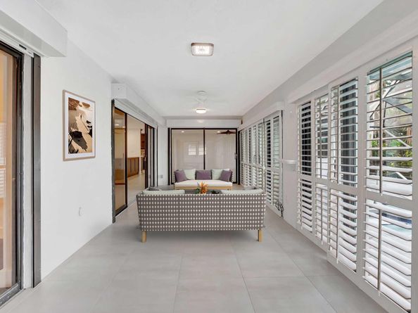 355 Woodlake Lane, Deerfield Beach FL 33442